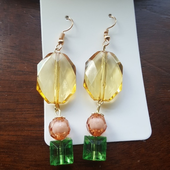 Yellow💛 Crystal/ Pink&Green/ Golden Flower caps🌼 - Picture 2 of 2